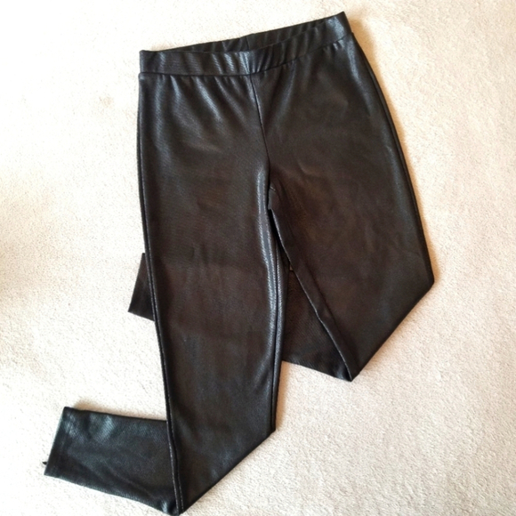 VERO MODA Black Faux Snakeskin Coated Leggings - Picture 16 of 16